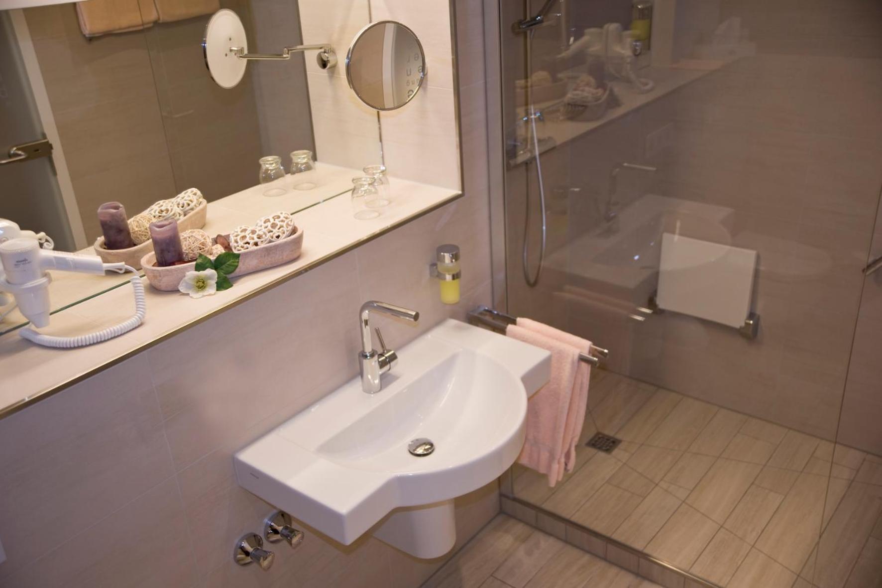 Landhotel Napoleon Wipperfurth Ngoại thất bức ảnh